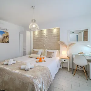 Affittacamere Apartments&rooms Paese